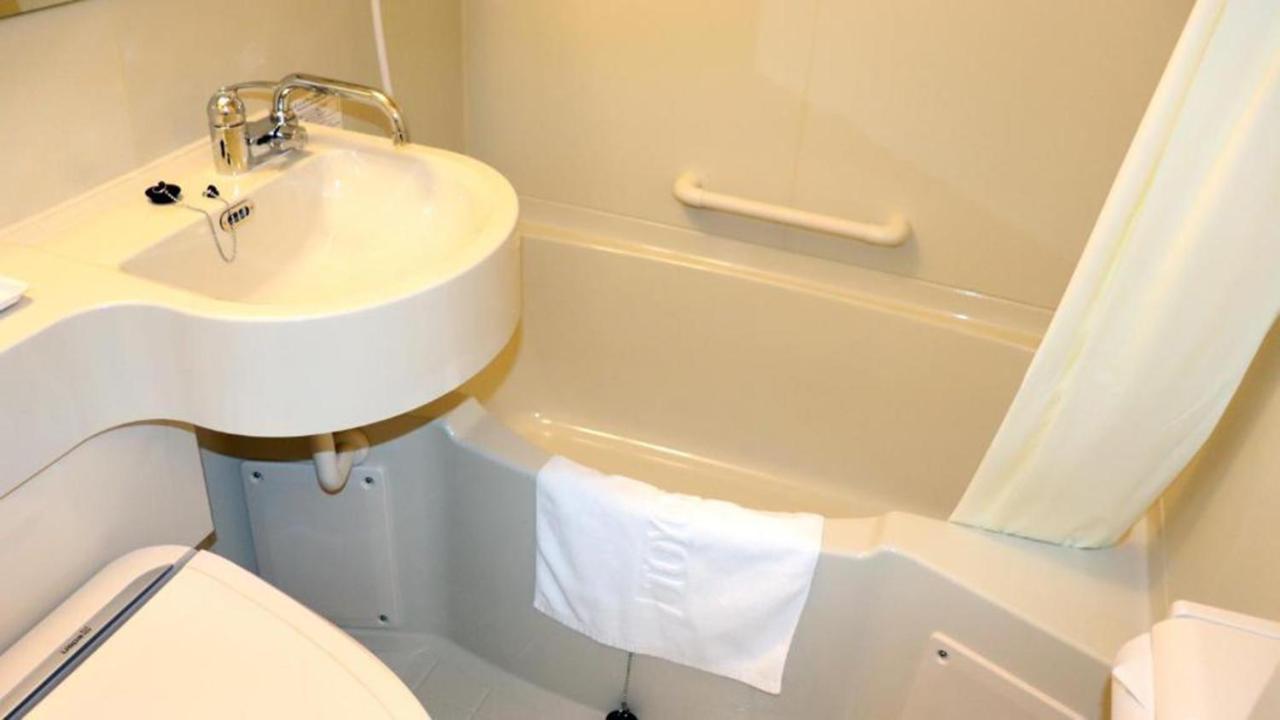 Toyoko Inn Tsushima Izuhara Buitenkant foto